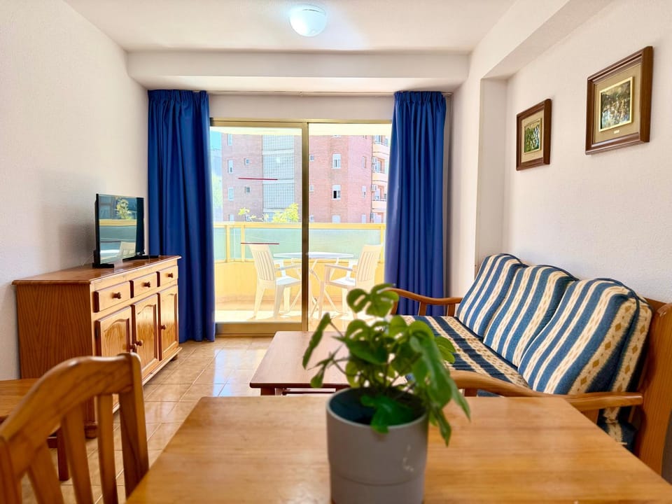 TV and multimedia, Living room, Dining area