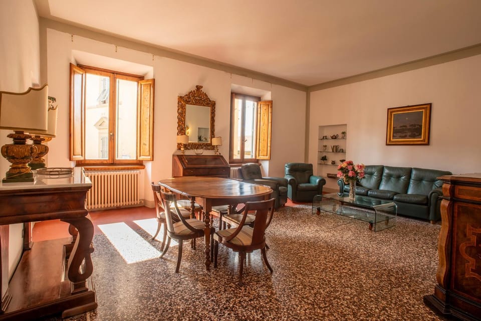 CENTRO - Piazza Della Badia Apartment in Arezzo
