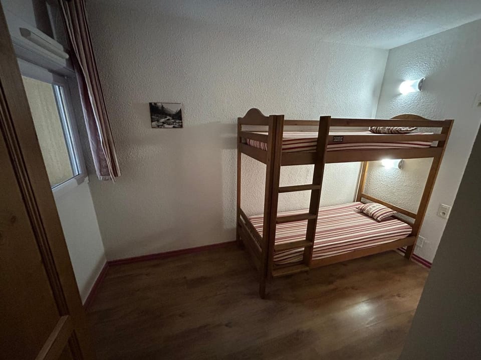 Property building, Living room, Bedroom