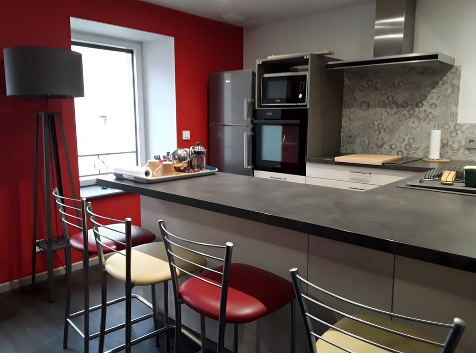 Kitchen or kitchenette, Living room