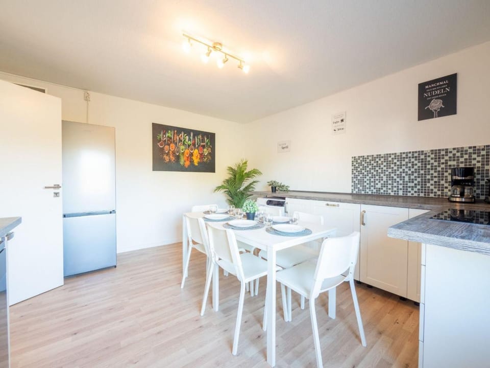 Monteurwohnung-fuer-7-Personen-1-OG-7-Betten-in-Schwarzenbek-SKGE0903 Apartment in Schleswig-Holstein