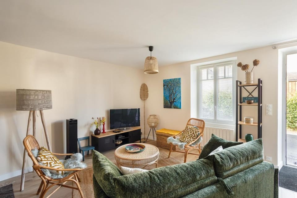Communal lounge/ TV room, Living room