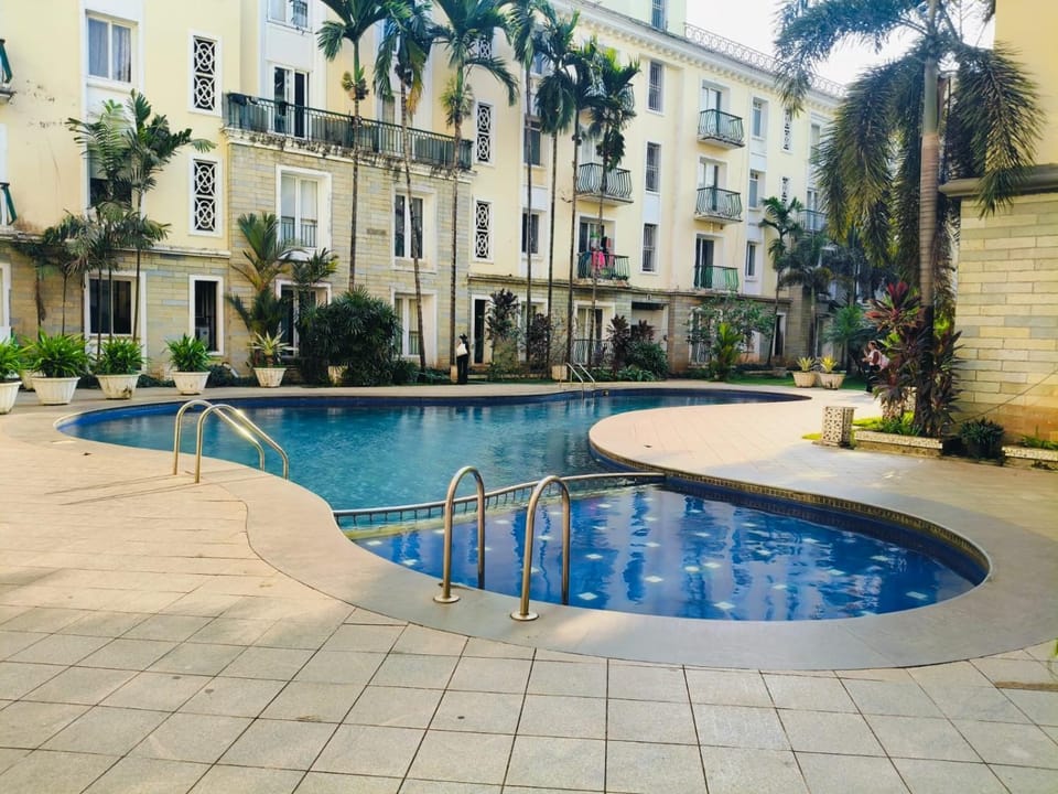 Property building, Swimming pool