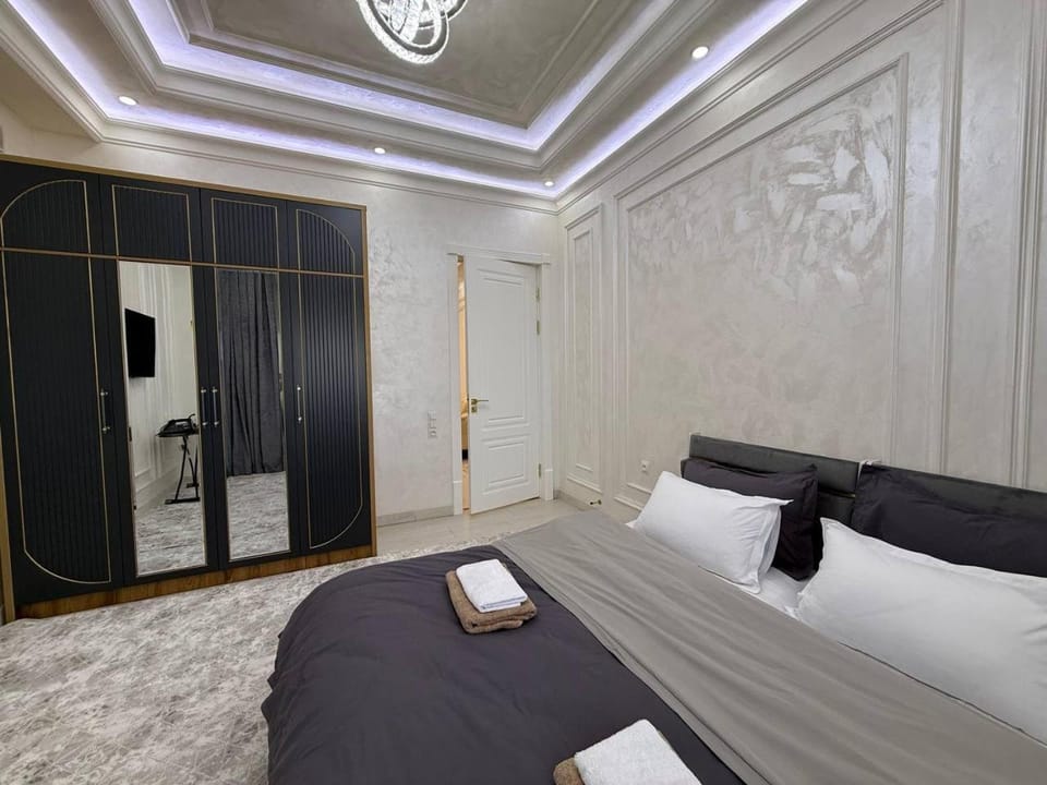 Bed, Photo of the whole room, Bedroom, wardrobe