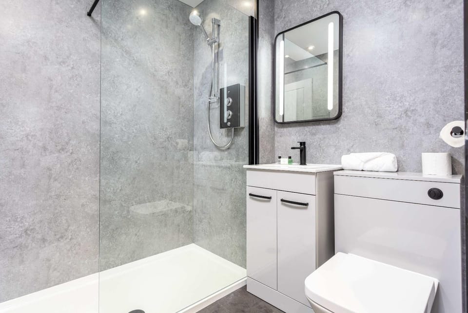 Shower, Toilet, Bathroom