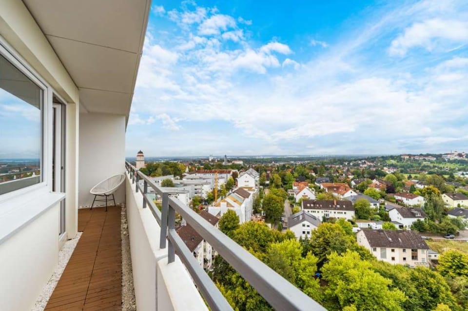Natural landscape, View (from property/room), Balcony/Terrace, City view