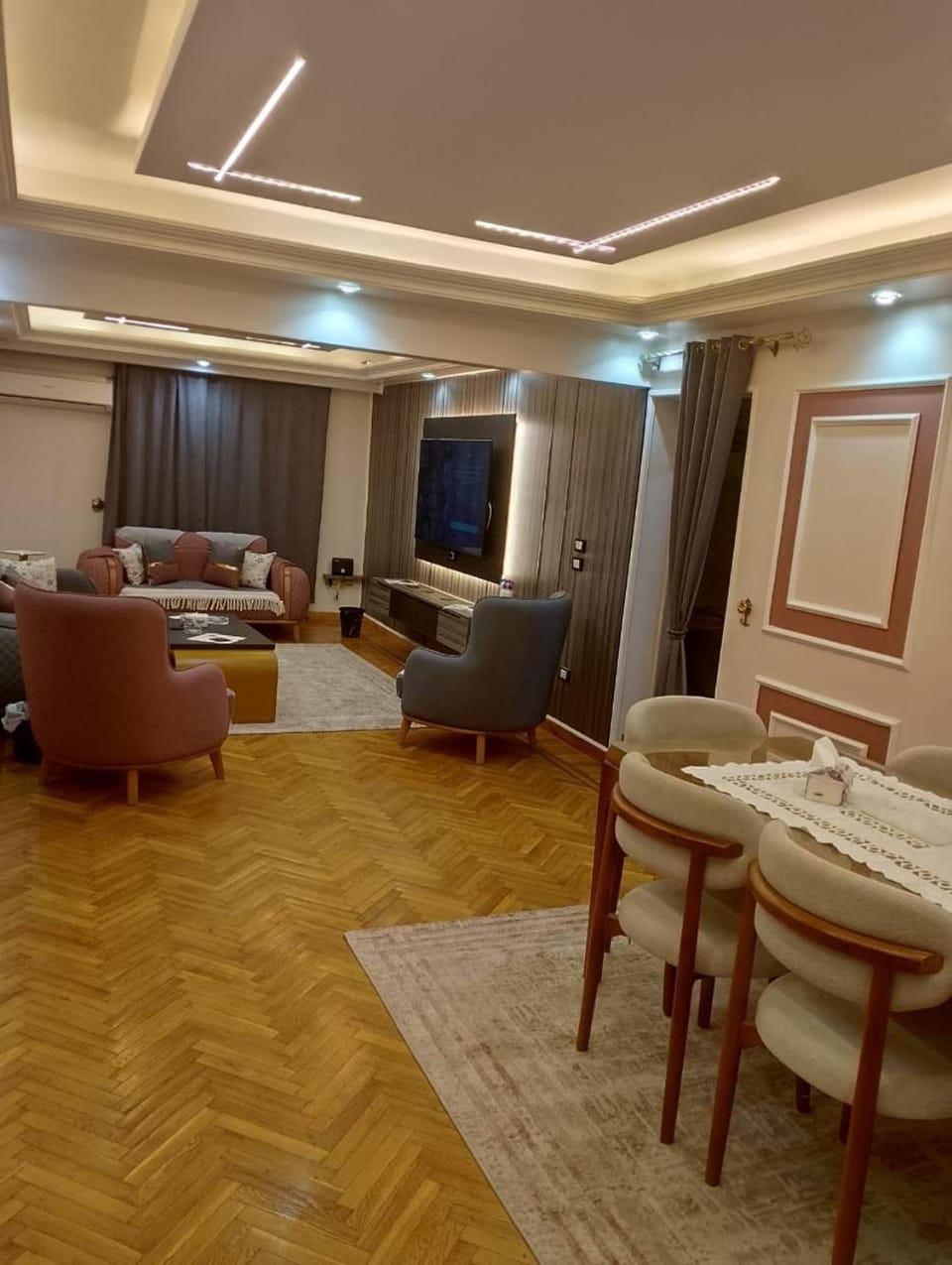 شقه راقيه مريحه المهندسين اطلاله مباشره Apartment in Egypt