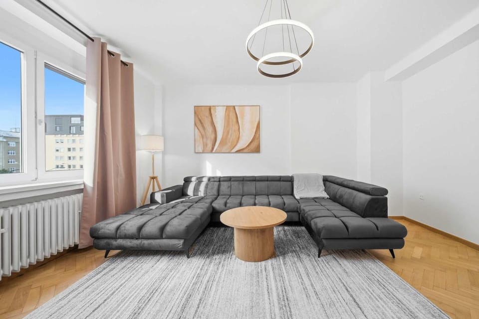 Living room, Photo of the whole room, Seating area