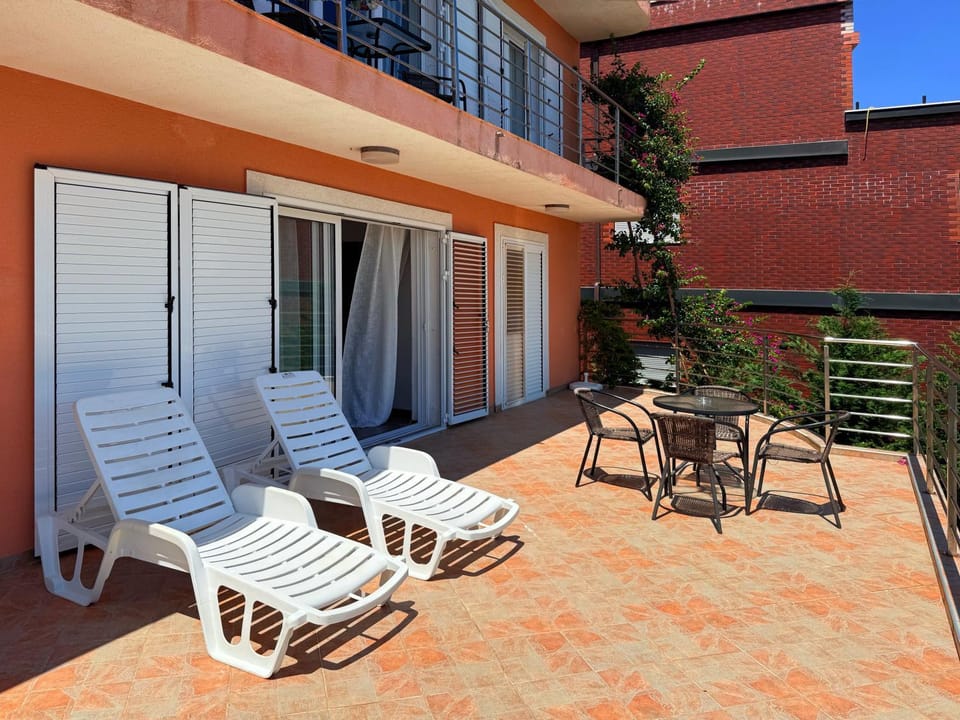 Property building, Day, View (from property/room), Balcony/Terrace, sunbed