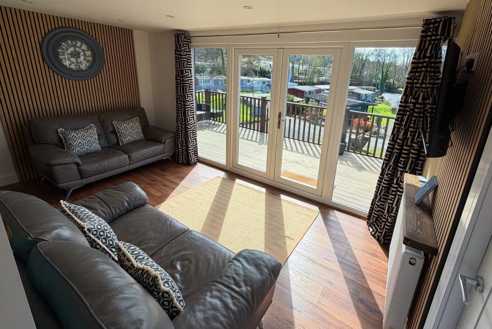 View (from property/room), Balcony/Terrace, Living room, Seating area