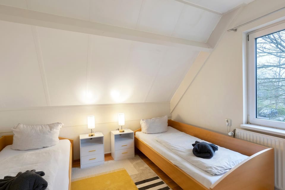Property building, Living room, Bedroom