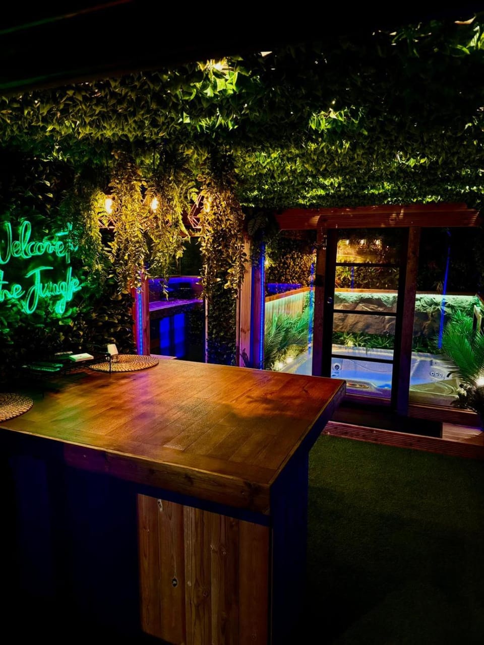 Woodland Escapes Glamping - The Shack Apartment in West Lancashire District