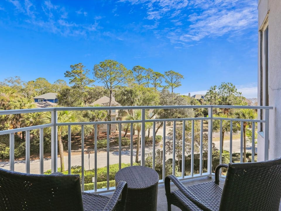 2305 SeaCrest House in North Forest Beach