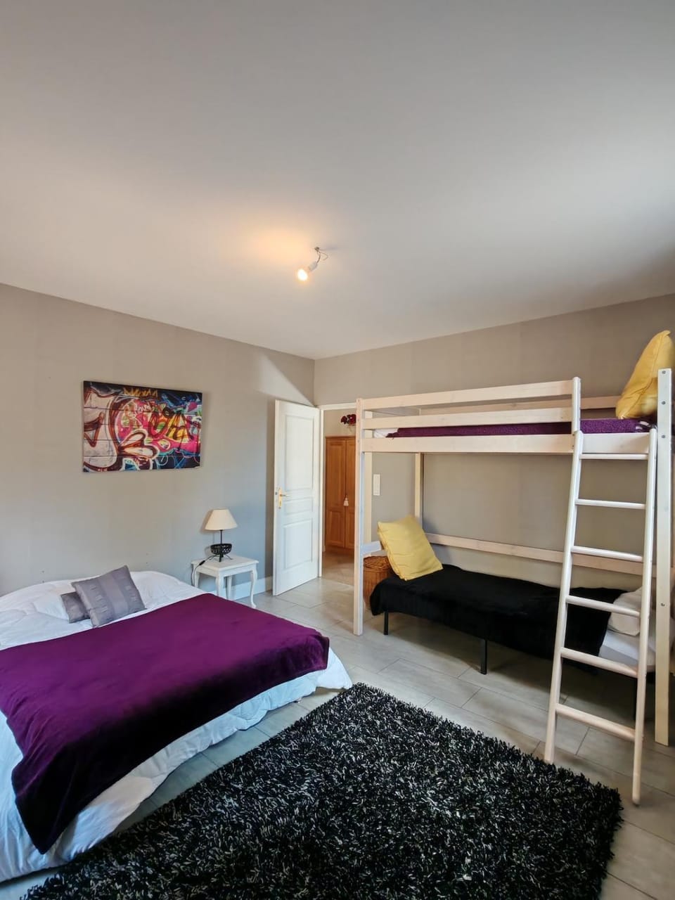 Bed, Photo of the whole room, Bedroom, bunk bed