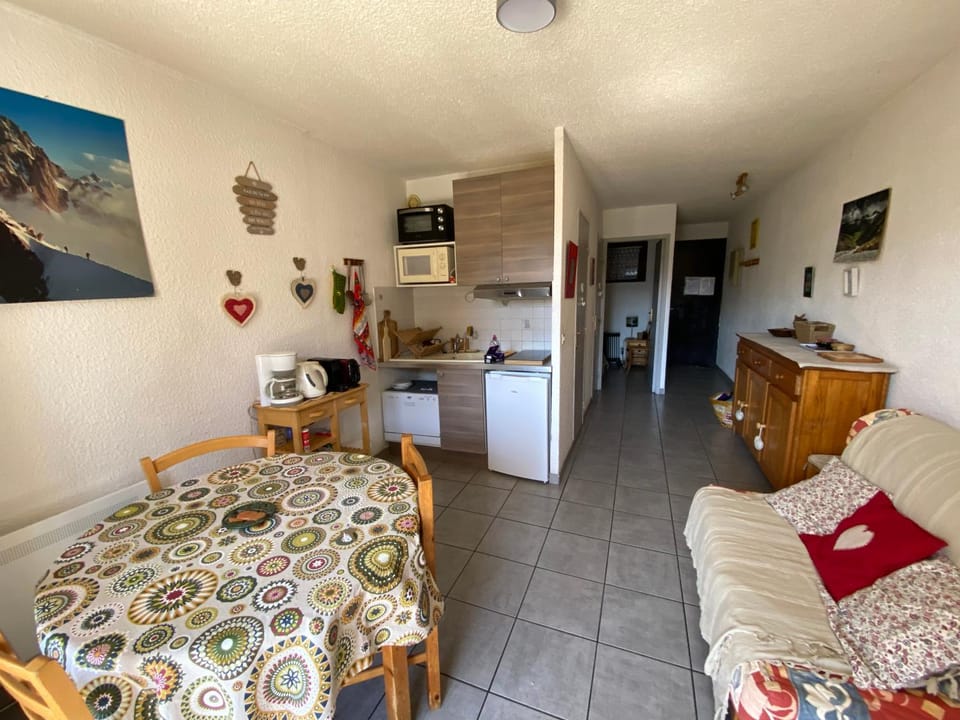Living room, kitchen
