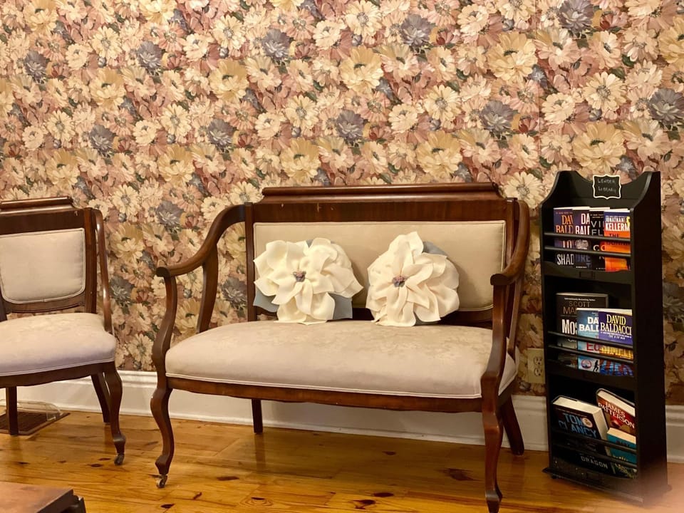 Red Rose Inn Bed and Breakfast Bed and Breakfast in Bardstown