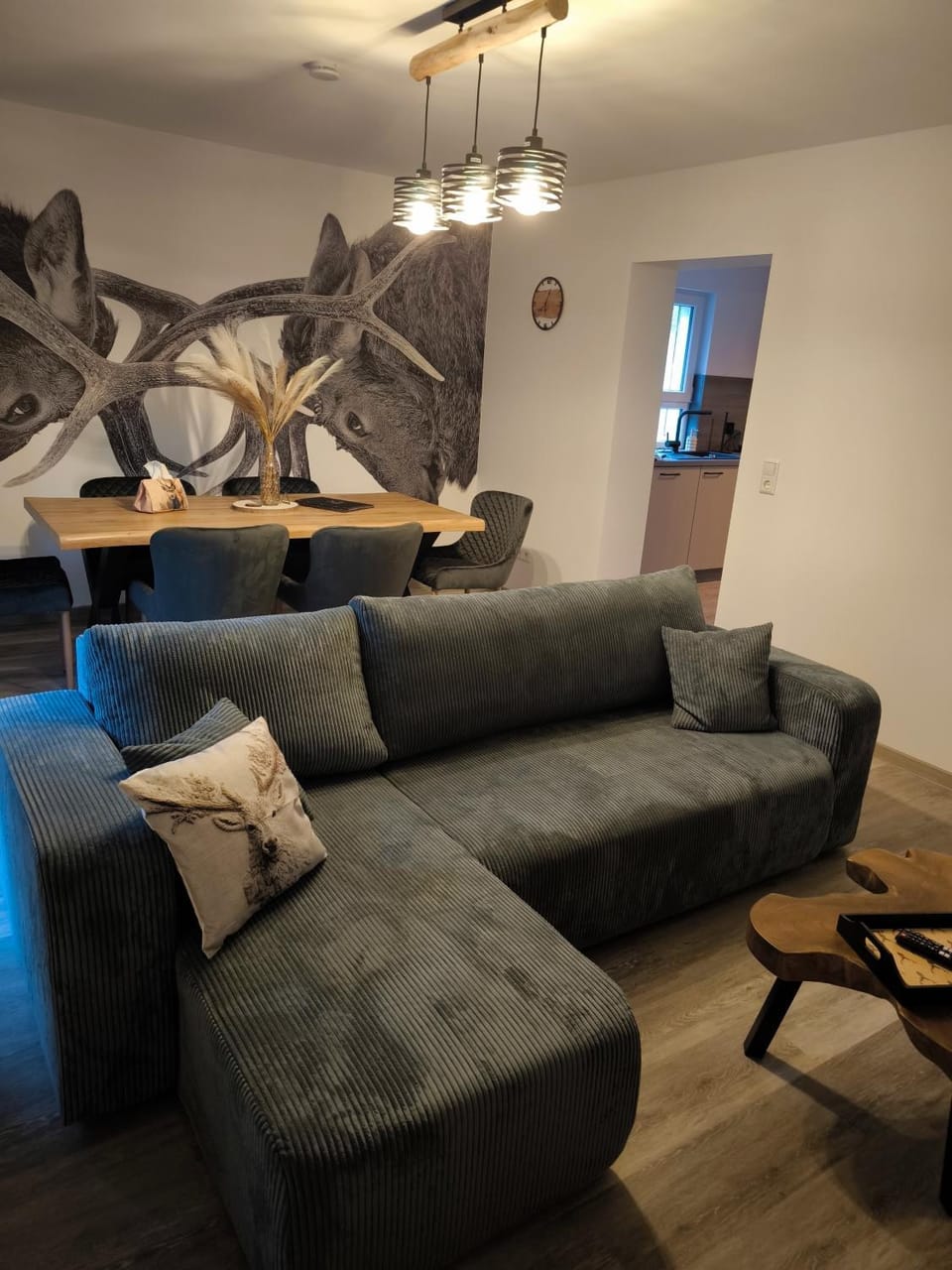 Living room, Seating area