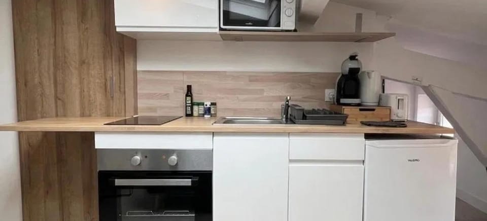 Kitchen or kitchenette, stove, kitchen