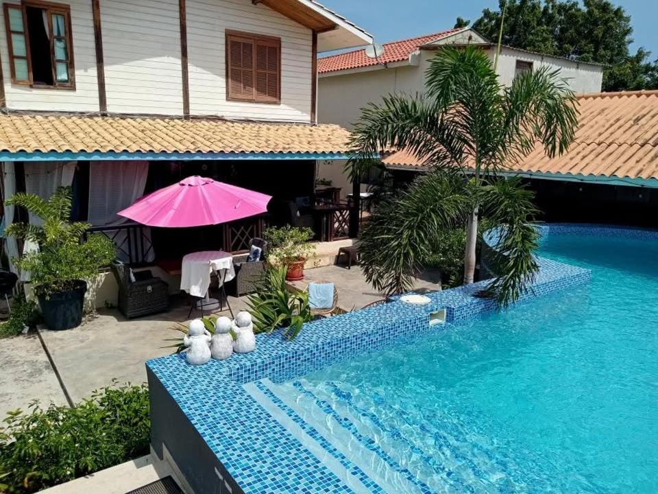 Curacao International Airport Island House Lodge Hotel in Willemstad