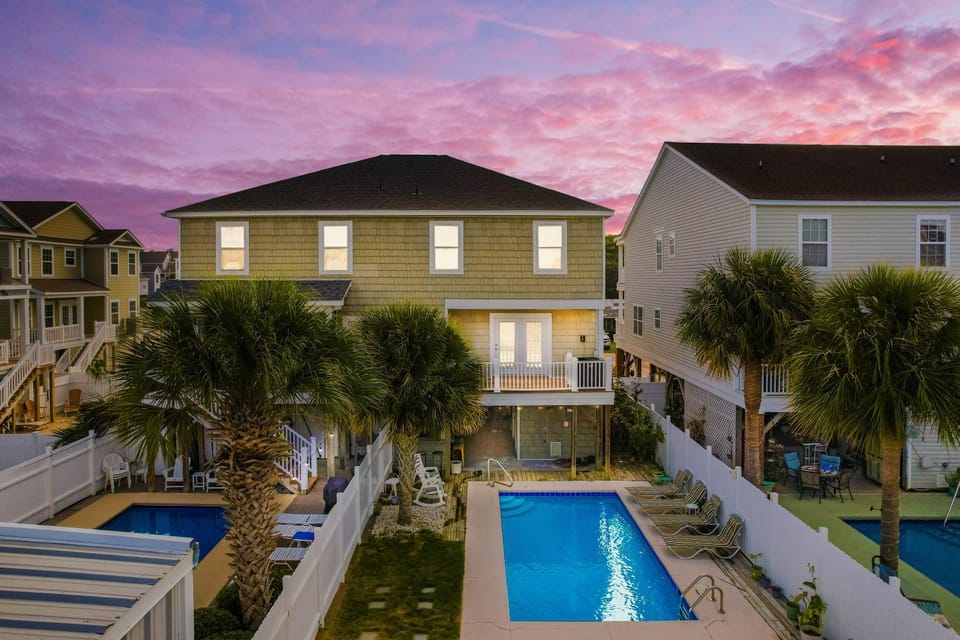 Property building, Neighbourhood, Swimming pool, Sunset
