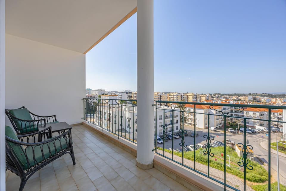 View (from property/room), Balcony/Terrace, City view
