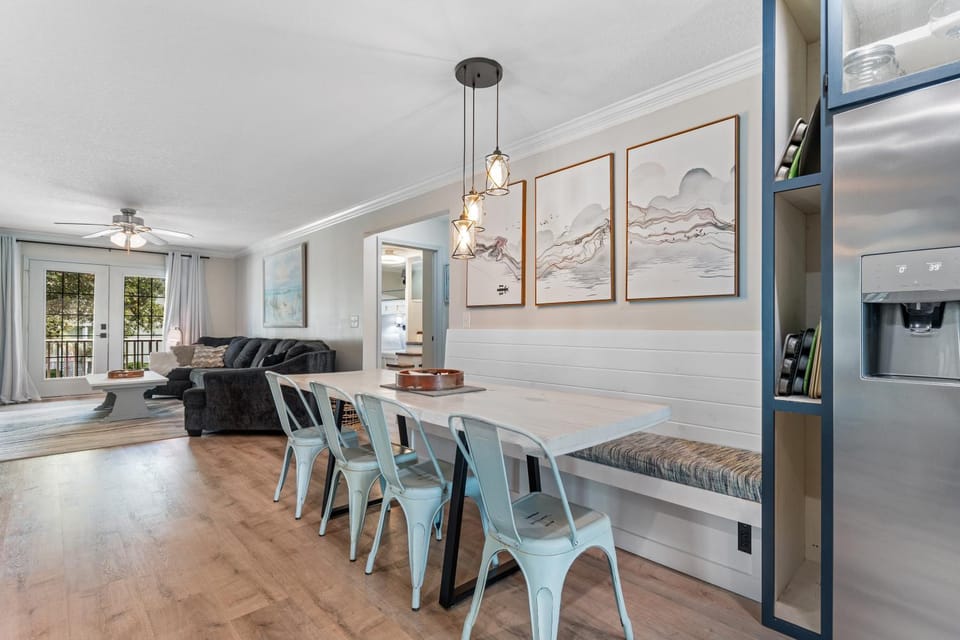 Day, Living room, Seating area, Dining area, furniture, kitchen
