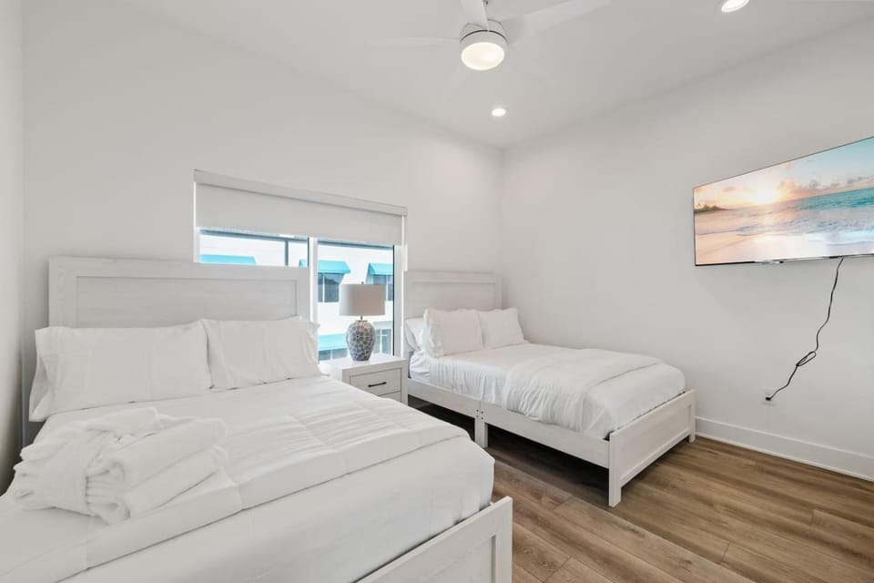 All You NeedAcross BeachHeated PoolElevatorGames House in Redington Beach