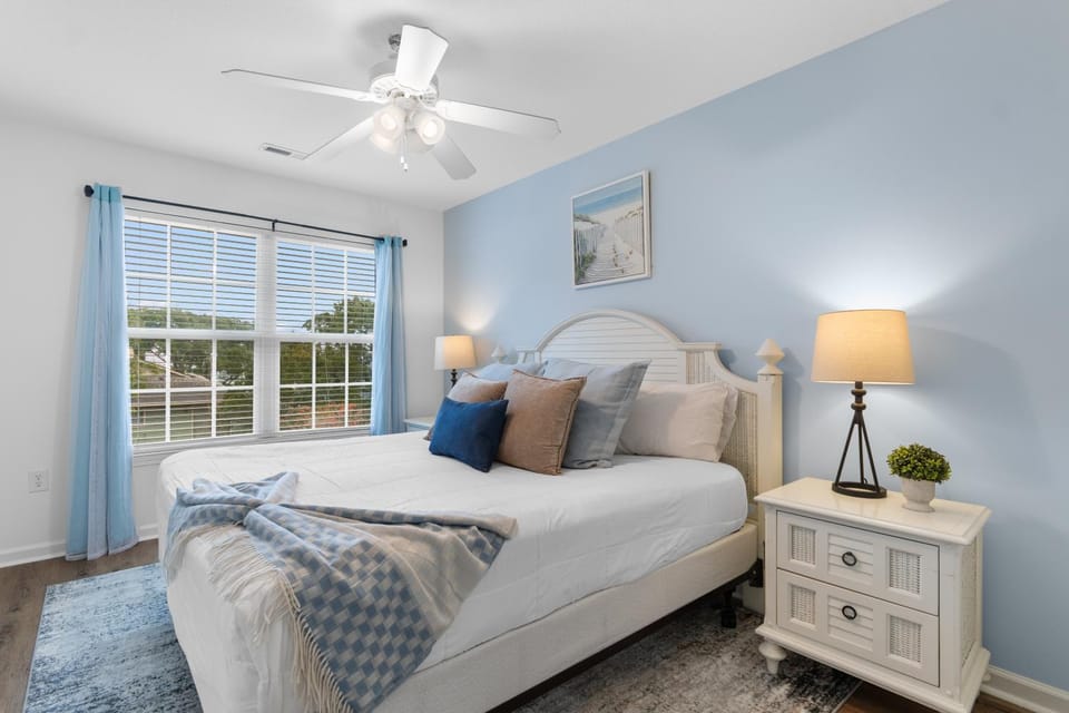 Bed, TV and multimedia, Bedroom, furniture