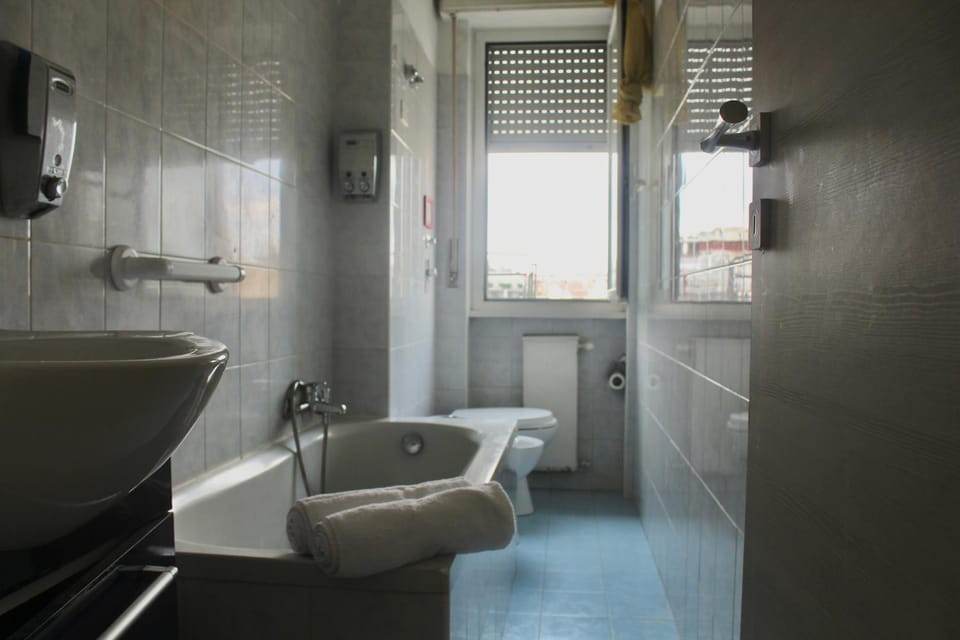 Last floor One-Bedroom Apartment With City View Apartment in Milan