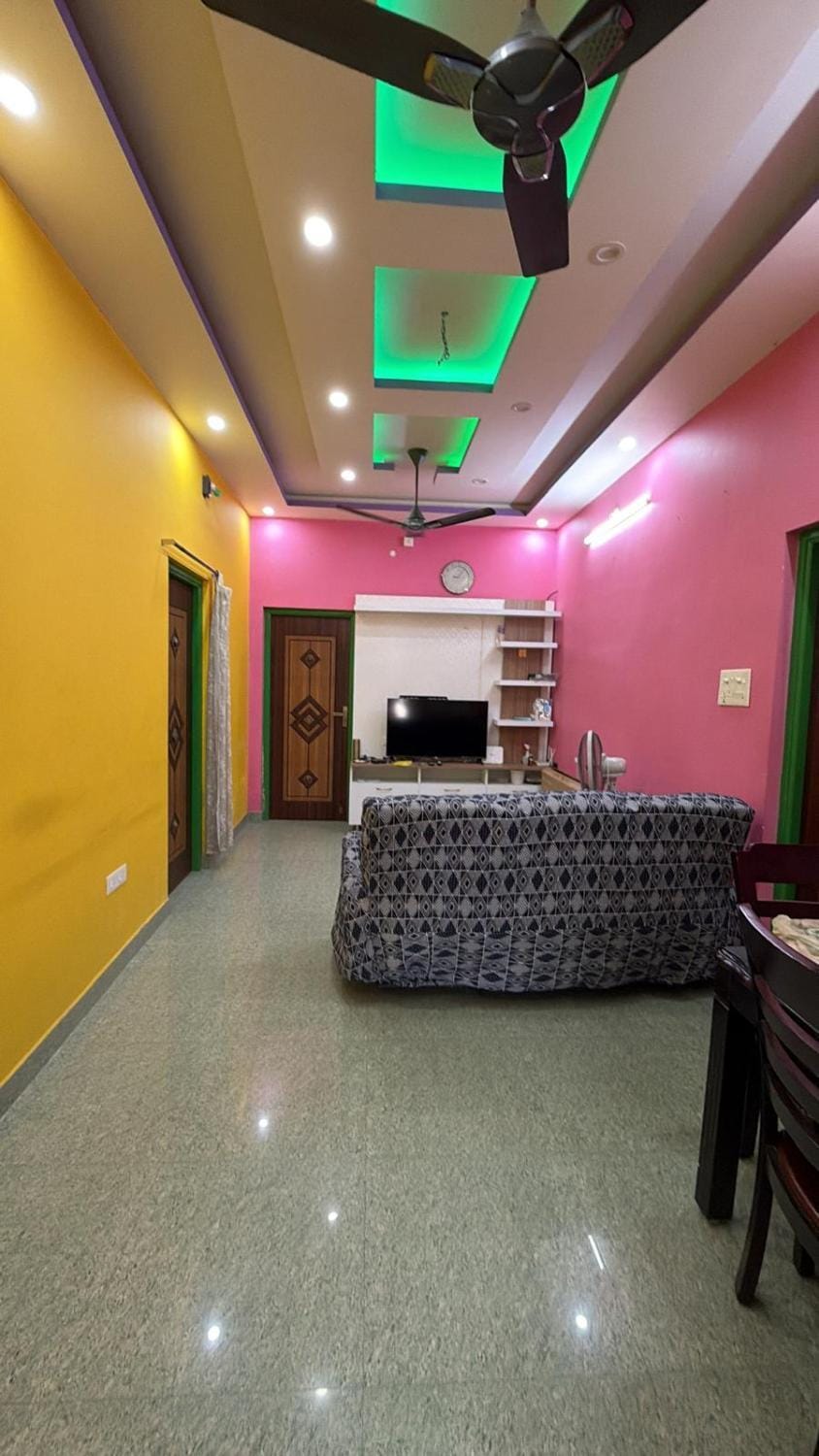 TV and multimedia, Seating area