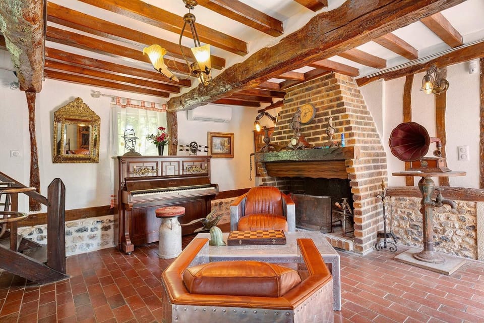 Property building, Living room