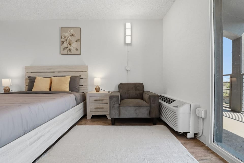 Minimalist studio with modern design touches Apartment in Austin
