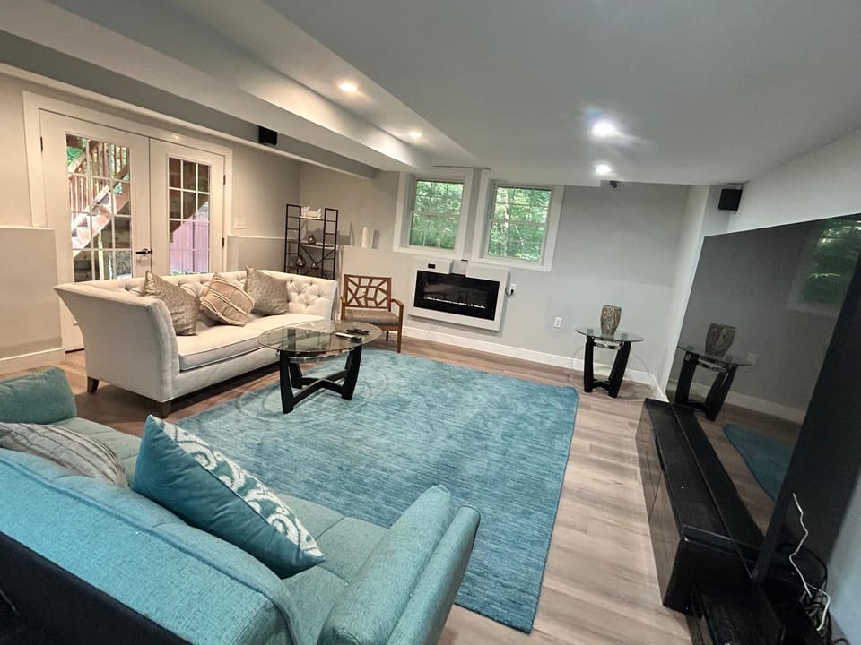 TV and multimedia, Living room, Seating area