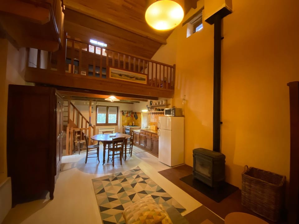 La cabane de Thuriès House in Occitanie