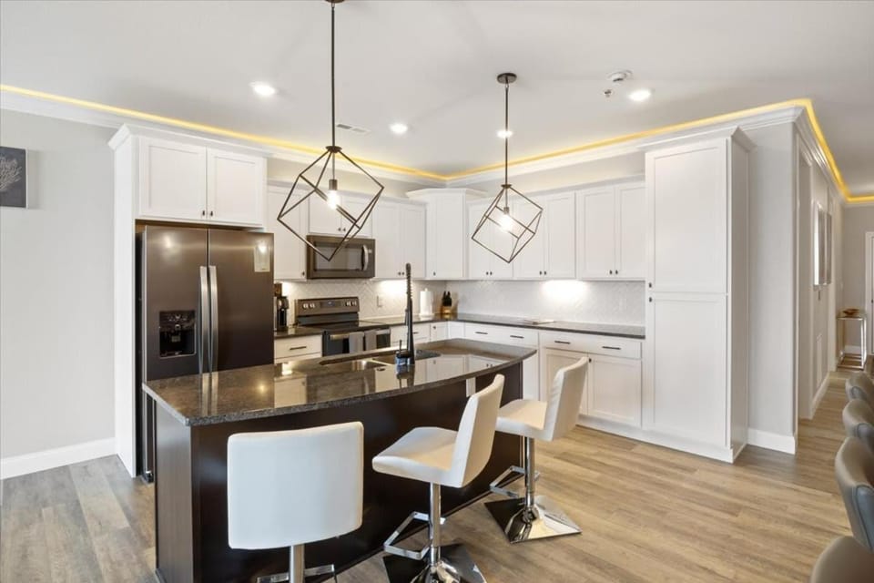 Kitchen or kitchenette, Dining area, oven, stove, kitchen