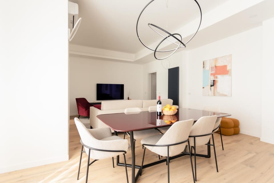 Communal lounge/ TV room, TV and multimedia, Living room, Dining area, Evening entertainment