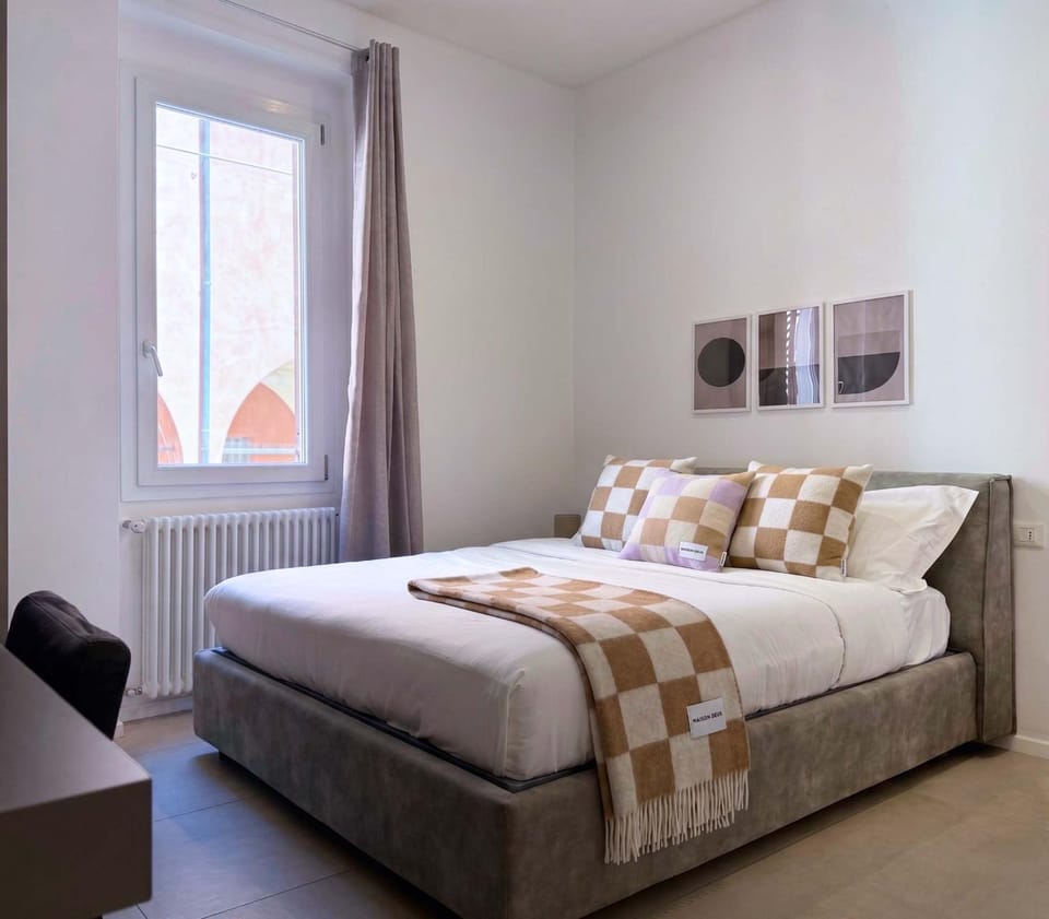 Homeby - Casa Accademia Apartment in Bologna
