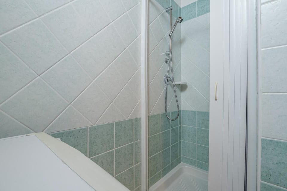 Bathroom, Living room