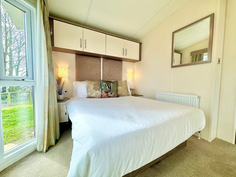 Oaklands Holiday Park Campground/ 
RV Resort in Tendring District
