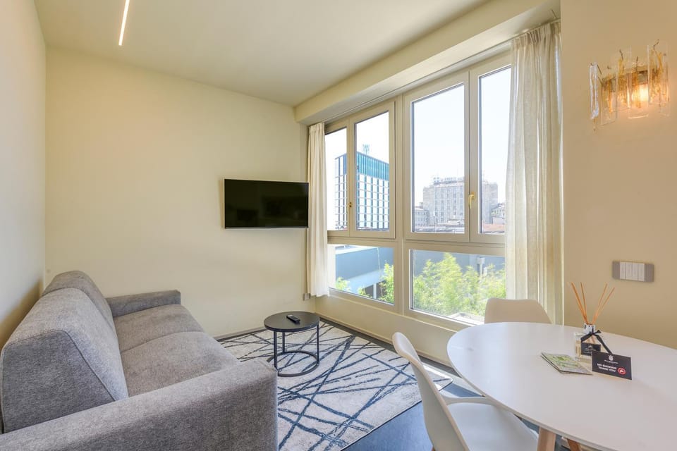 Milan Royal Suites Centro Turati Apartment in Milan