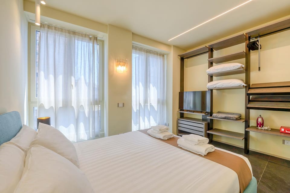 Milan Royal Suites Centro Turati Apartment in Milan