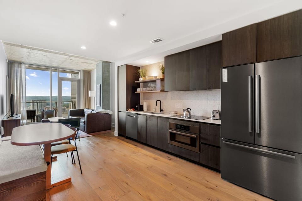 Luxury Downtown Austin Condo Near Rainey St by Barcle House in Austin