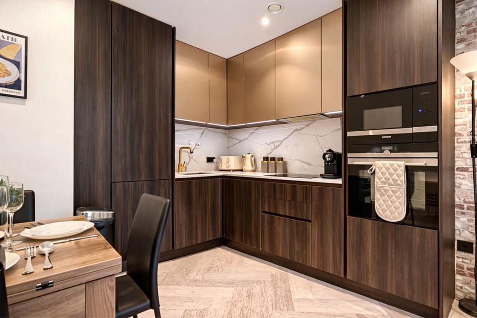 Kitchen or kitchenette, Decorative detail, Dining area, heating, microwave, oven, stove, toaster, kitchen