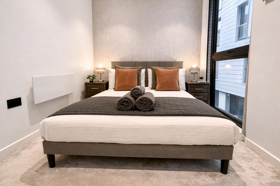 Bed, View (from property/room), Photo of the whole room, Decorative detail, Bedroom, hair dryier, heating, internet, towels, wardrobe