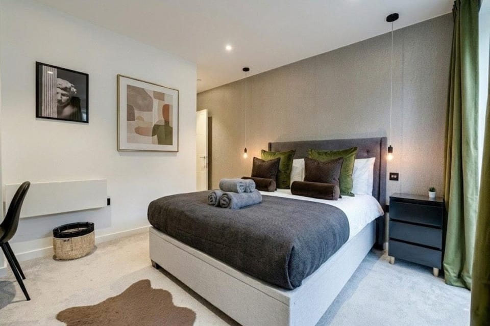 Bed, View (from property/room), Photo of the whole room, Decorative detail, Bedroom, heating, internet, towels, wardrobe