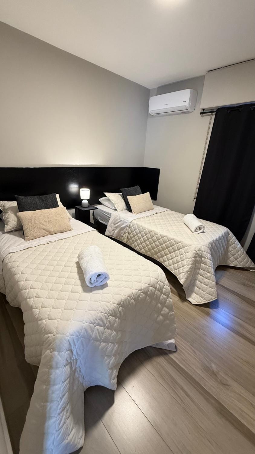 Depto renovado a pasos del Parque San Martín, Quinta Sección Apartment in Mendoza