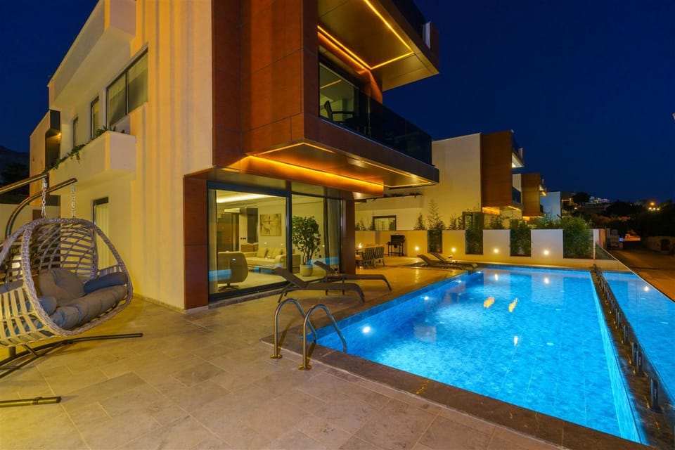 Night, Swimming pool