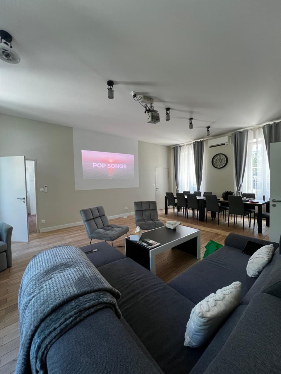 TV and multimedia, Living room