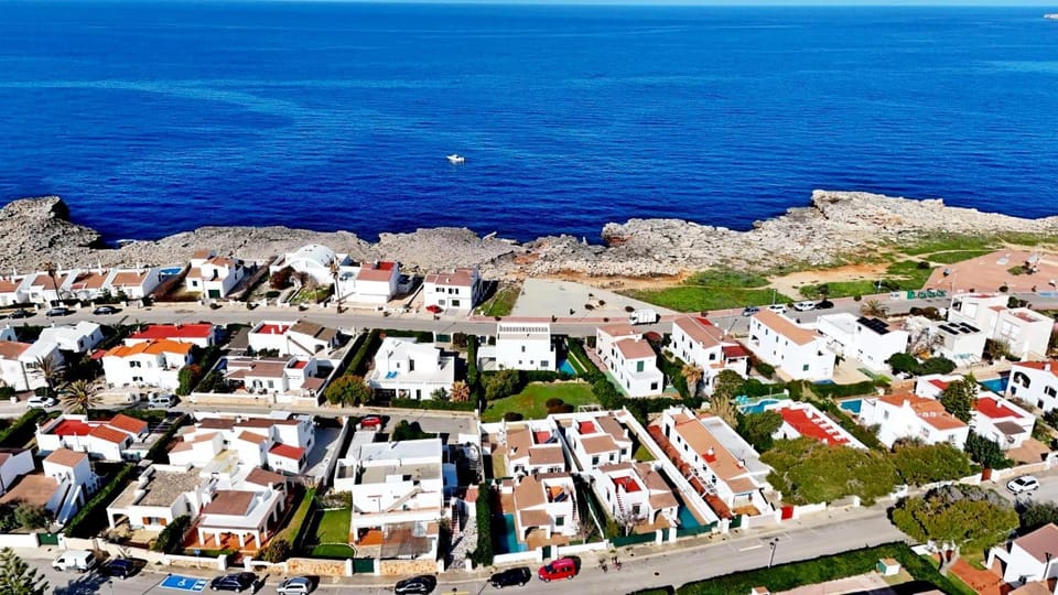 Neighbourhood, Bird's eye view