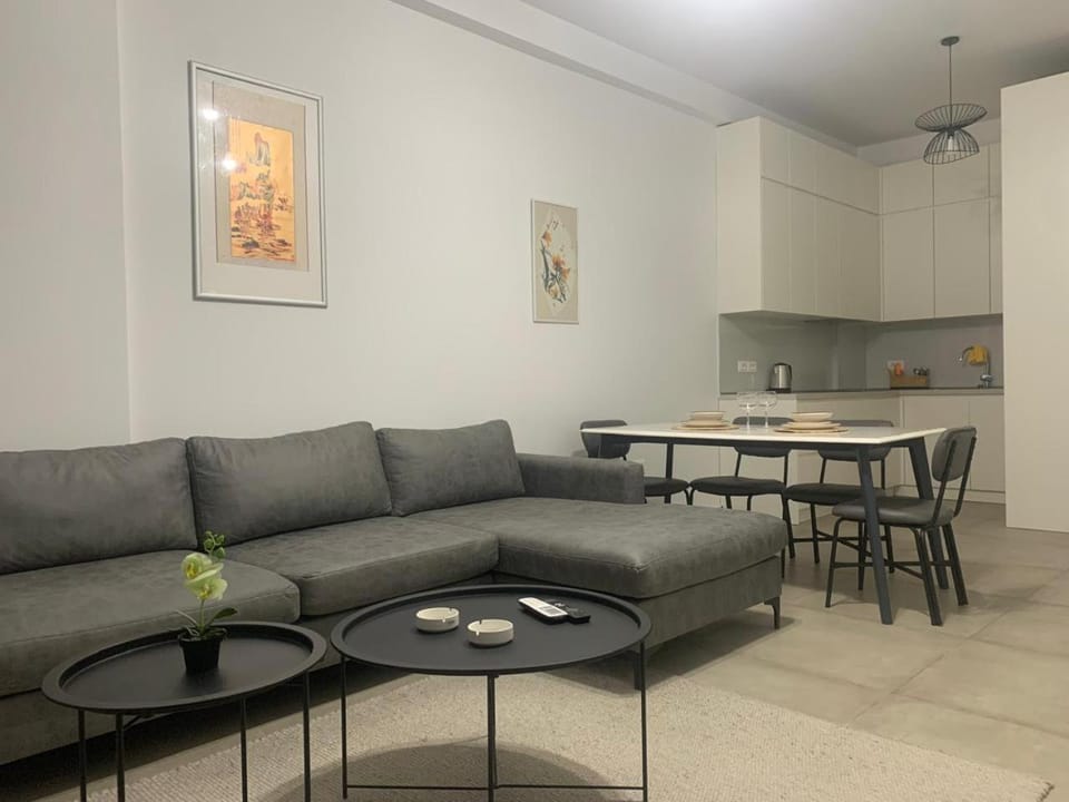Kitchen or kitchenette, Seating area